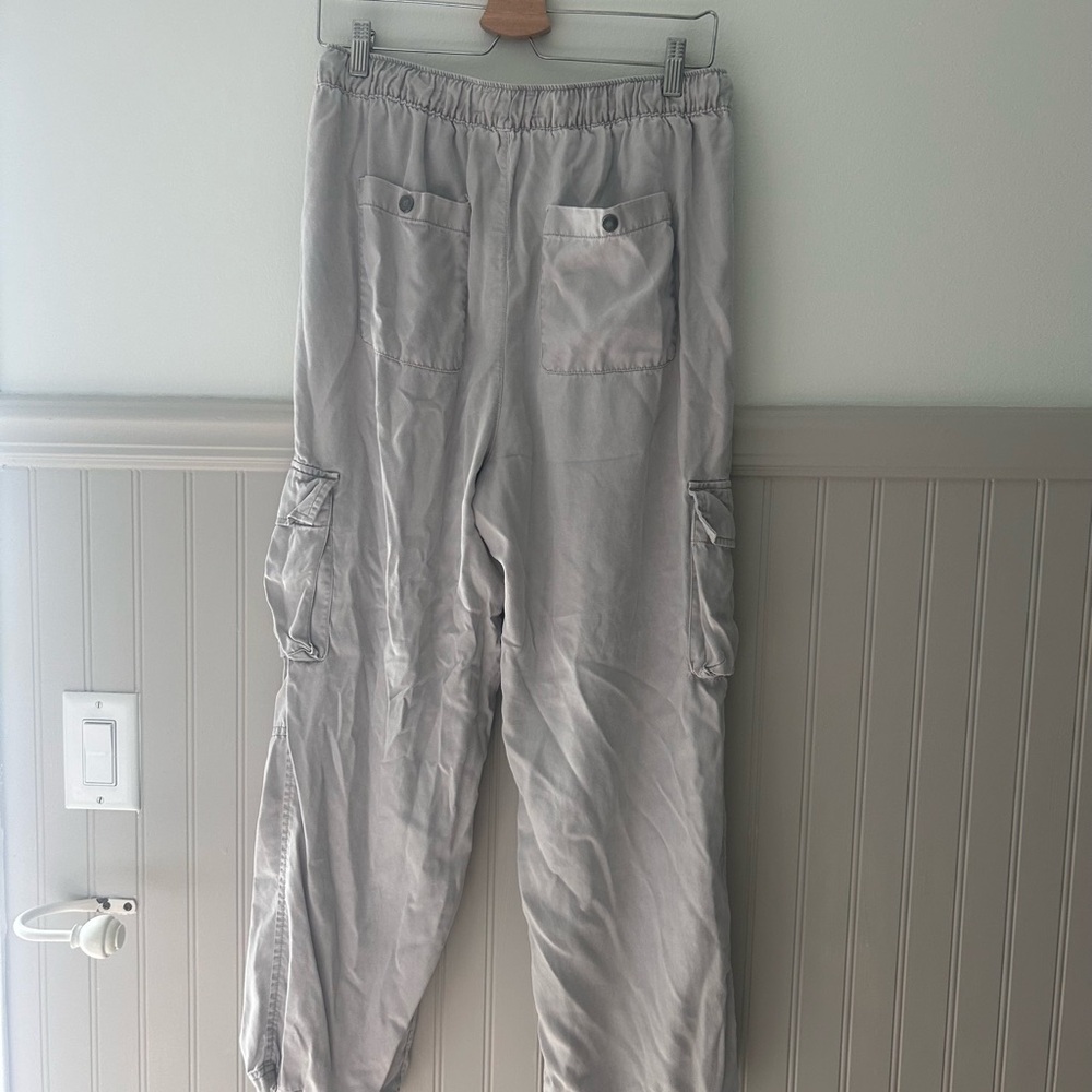 🌿 C&C California Women’s Size Large Gray Cargo Pants - Picture 7 of 8